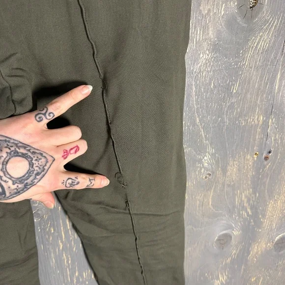 Legging Style pants - Picture 7 of 10